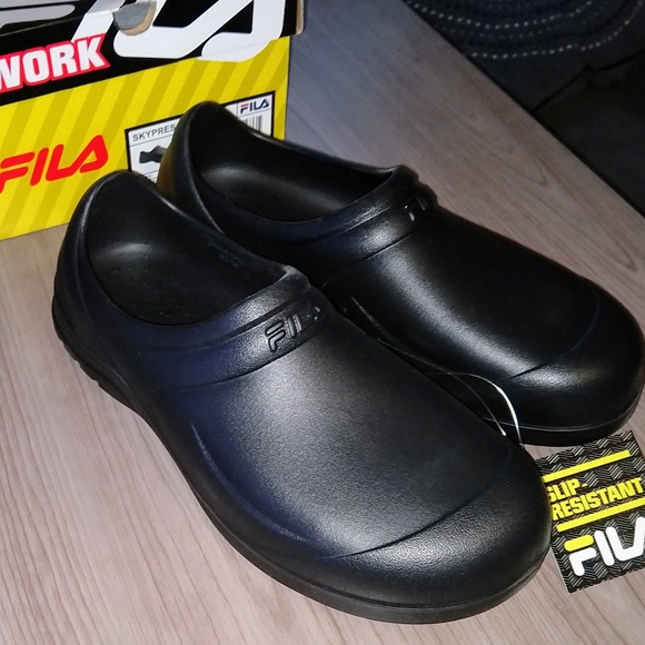 Fila Men Skypress Slip Resistant Clog Work Shoes 9 Fila Men Skypress Slip Resistant Clog Work Shoes 9